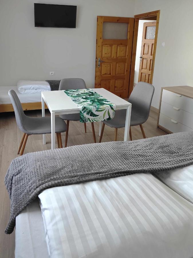 Apartment Maciata *